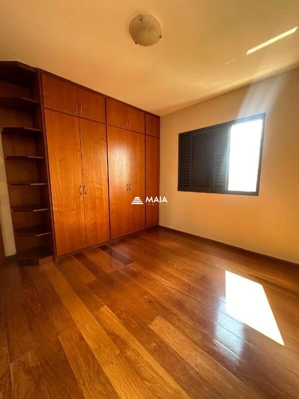 Apartamento à venda no Mercês: 