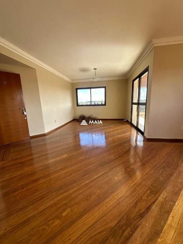 Apartamento à venda no Mercês: 