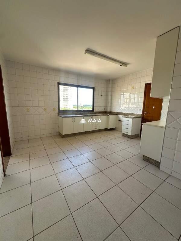 Apartamento à venda no Mercês: 