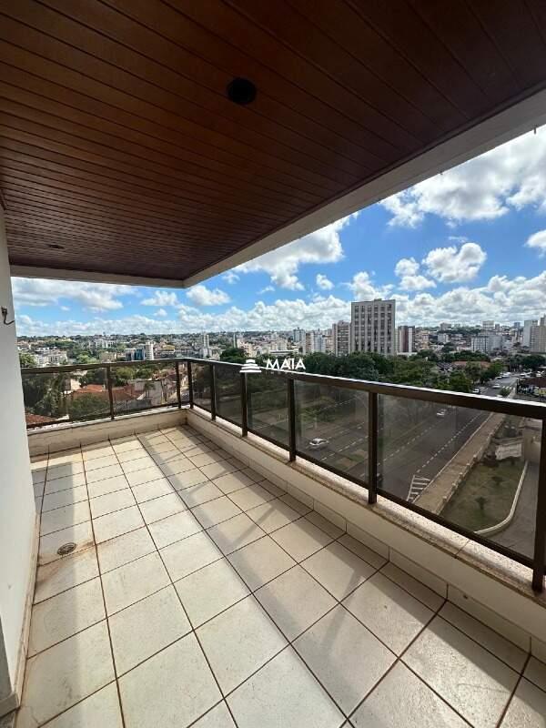 Apartamento à venda no Mercês: 