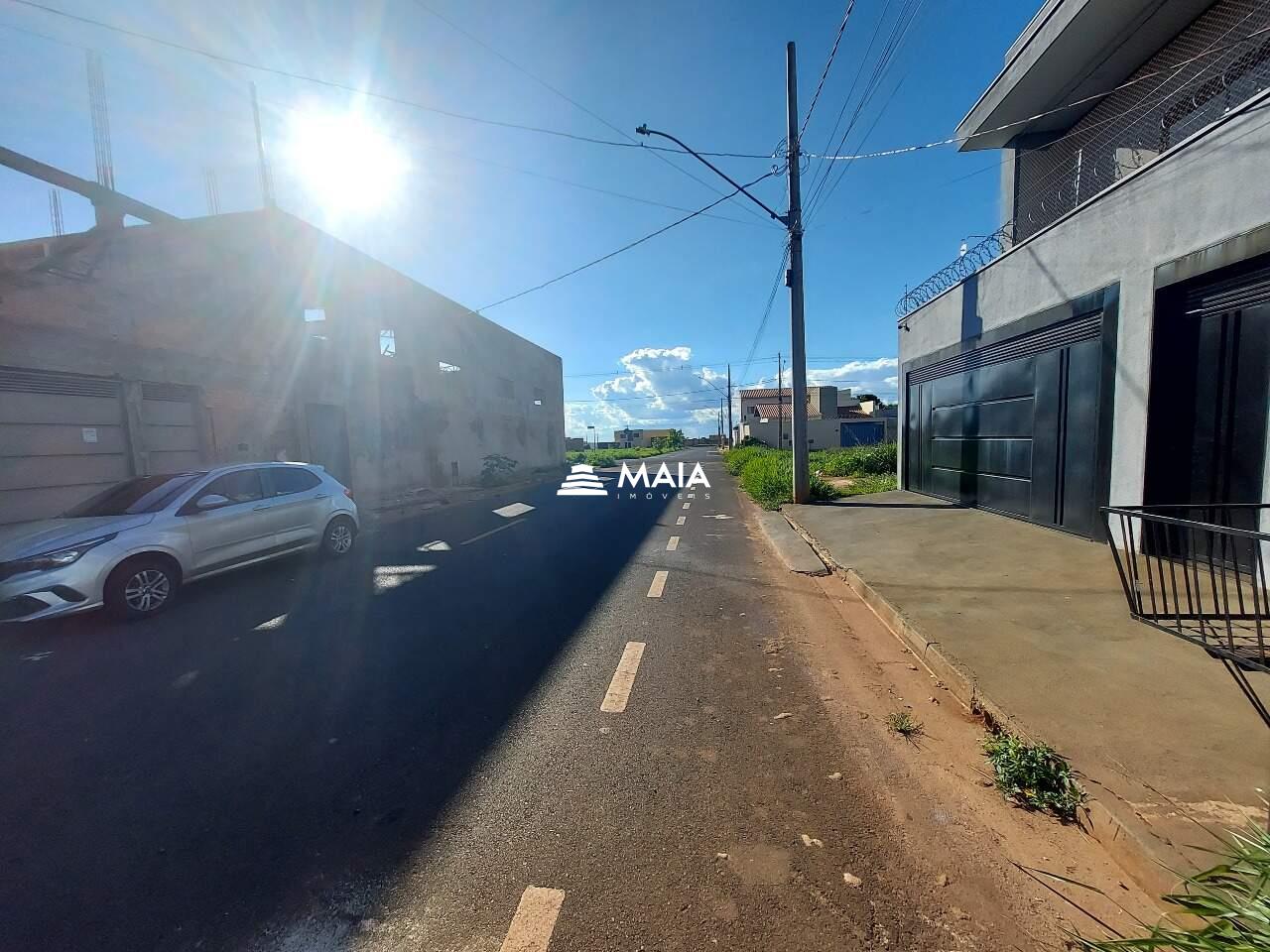 Terreno/Área à venda no Parque das Laranjeiras: 