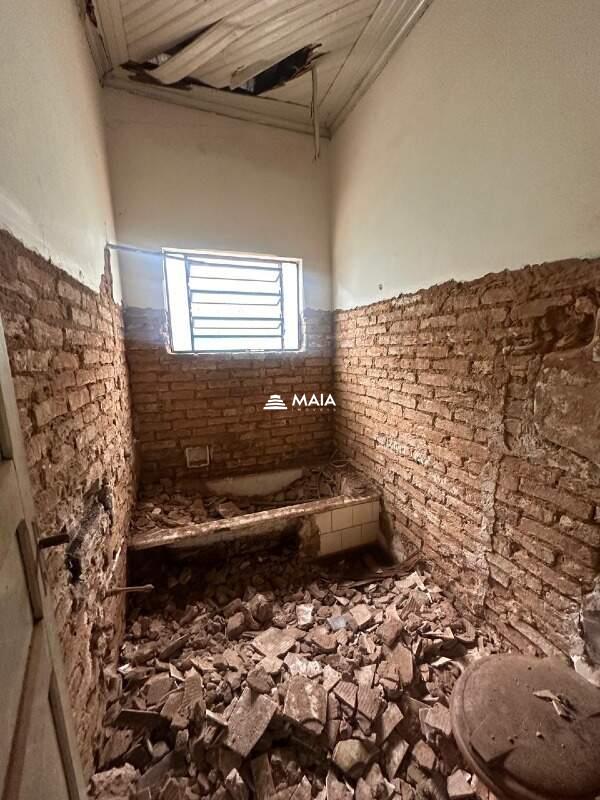 Terreno/Área à venda no São Benedito: 