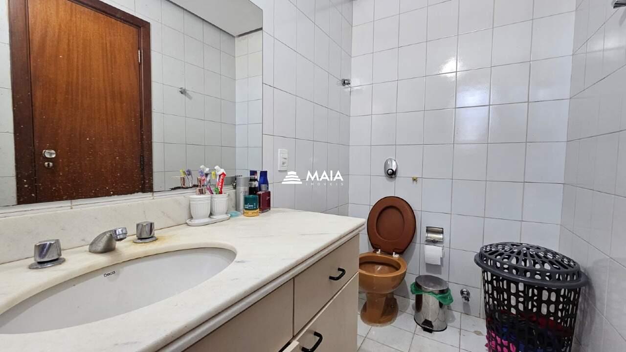Apartamento à venda no Mercês: 