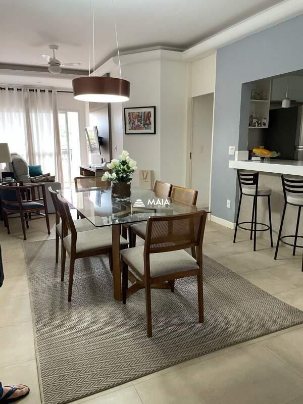 Apartamento à venda no Universitário: 