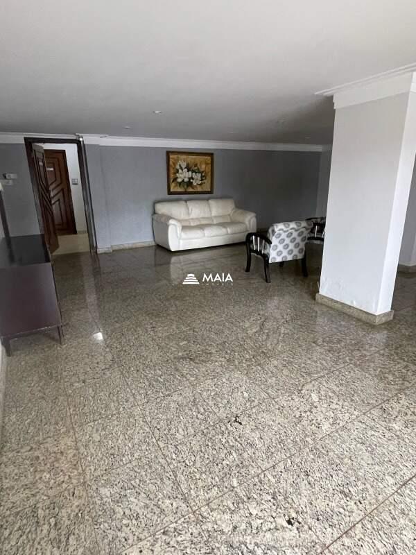 Apartamento à venda no Universitário: 