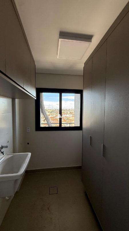 Apartamento à venda no Mercês: 