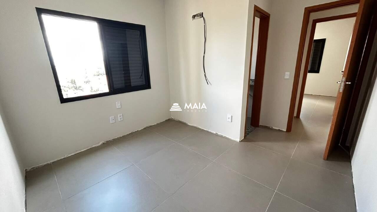 Apartamento à venda no Mercês: 