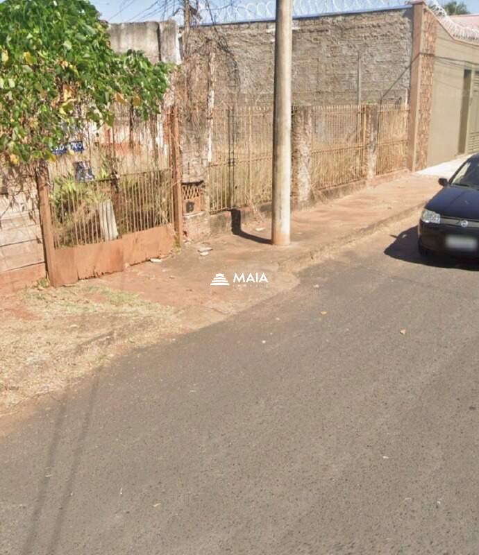 Terreno/Área à venda no Fabrício: 