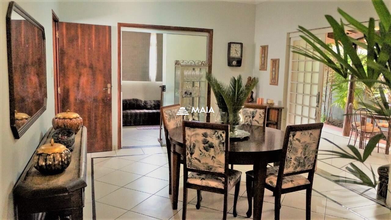 Casa à venda no Mercês: 