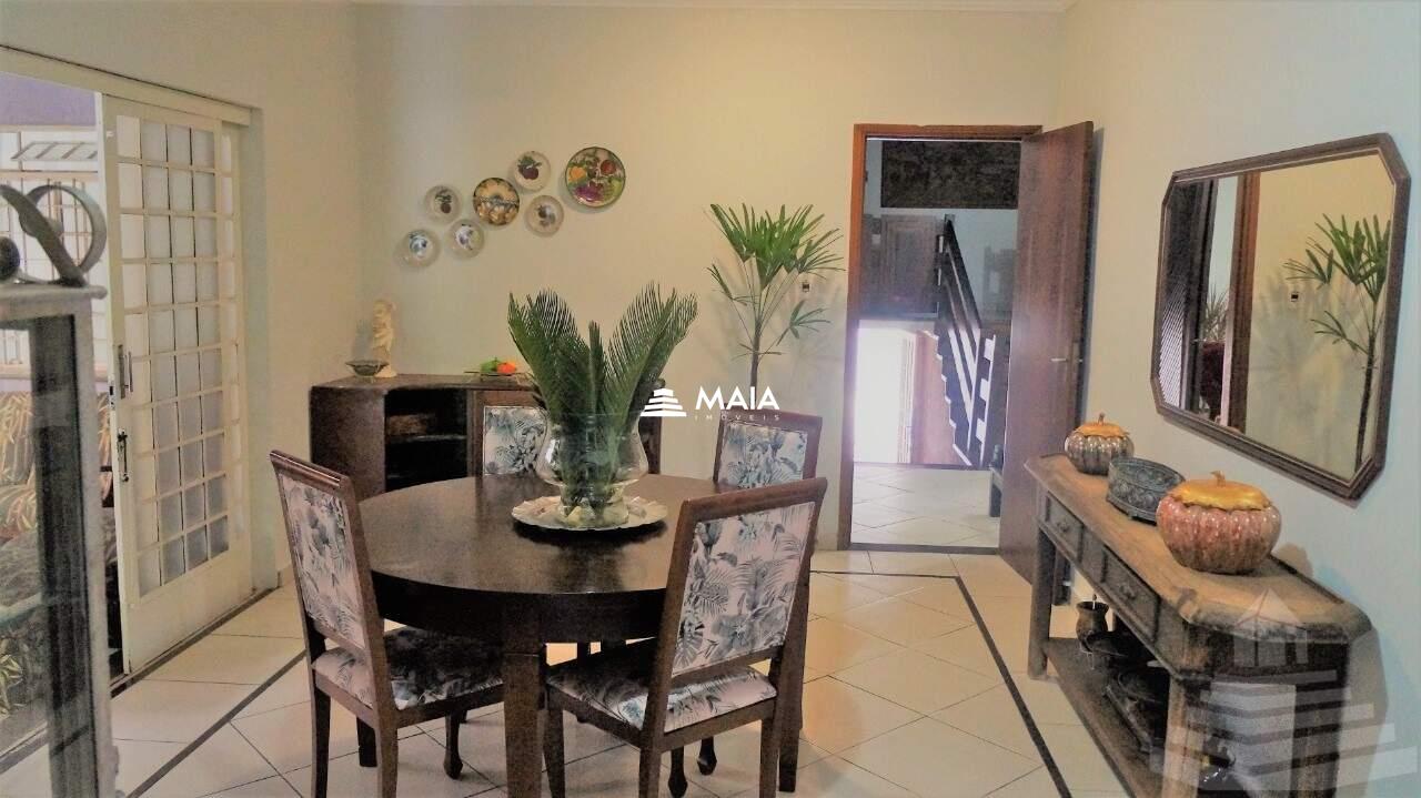 Casa à venda no Mercês: 