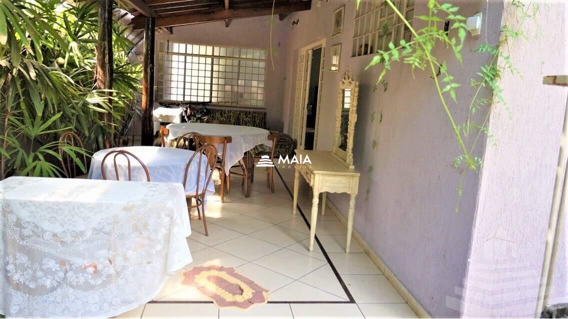 Casa à venda no Mercês: 