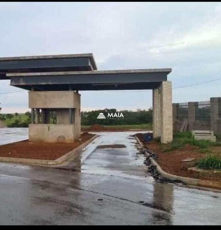 Terreno em Condomínio à venda no Condomínio Brahma I: 