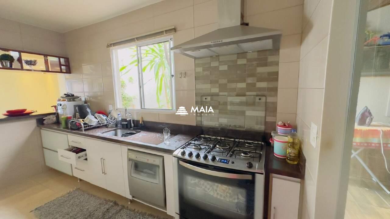 Casa de Condomínio à venda no Portal Beija Flor: 