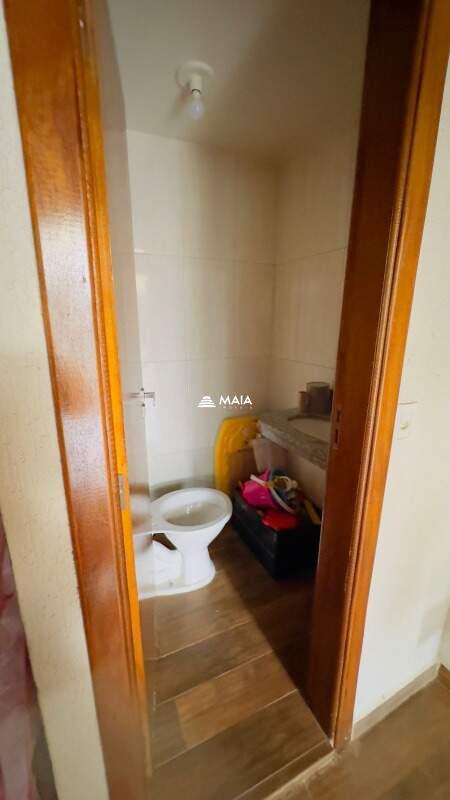 Casa de Condomínio à venda no Portal Beija Flor: 