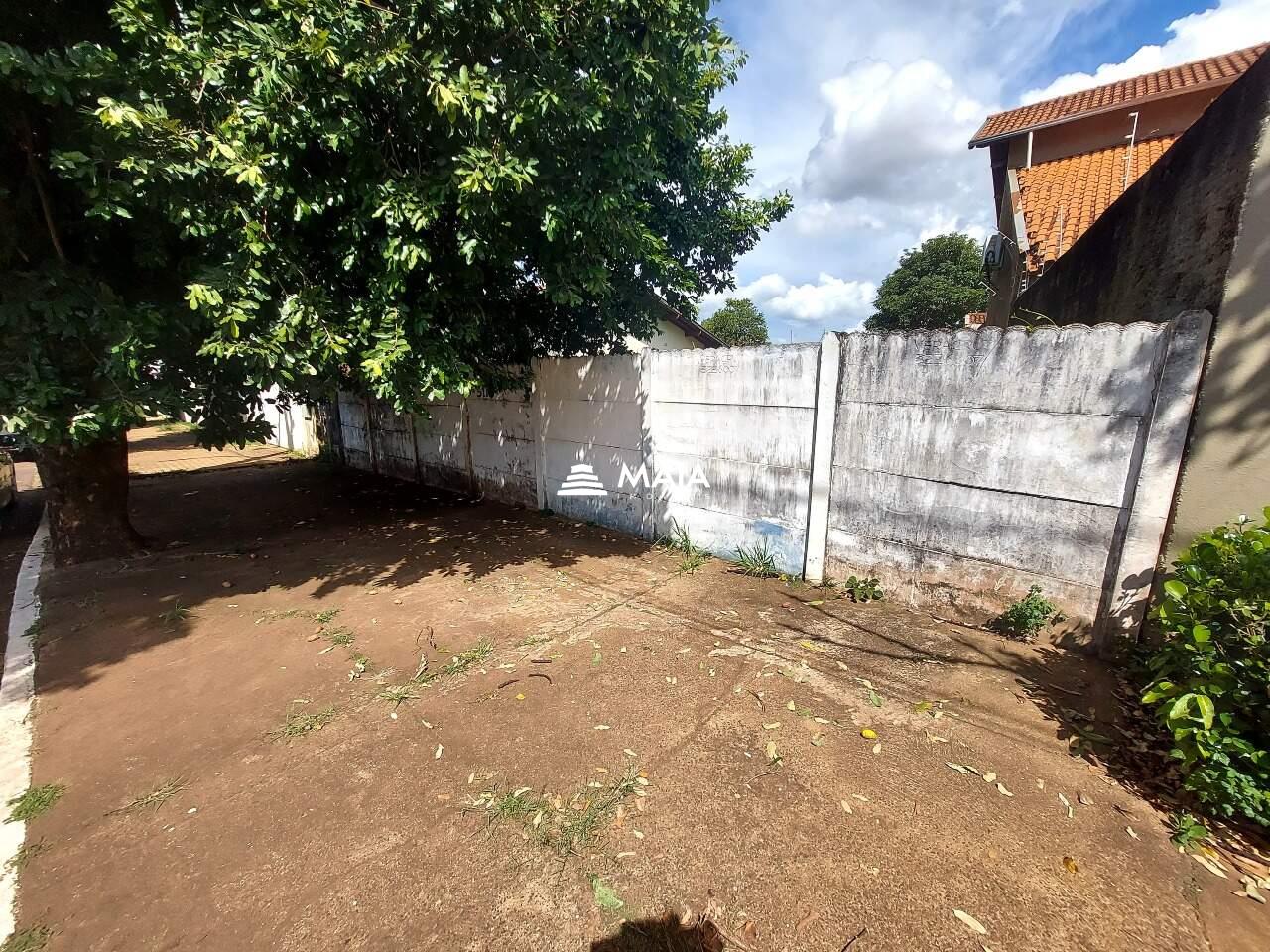 Terreno/Área à venda no Santos Dumont: 