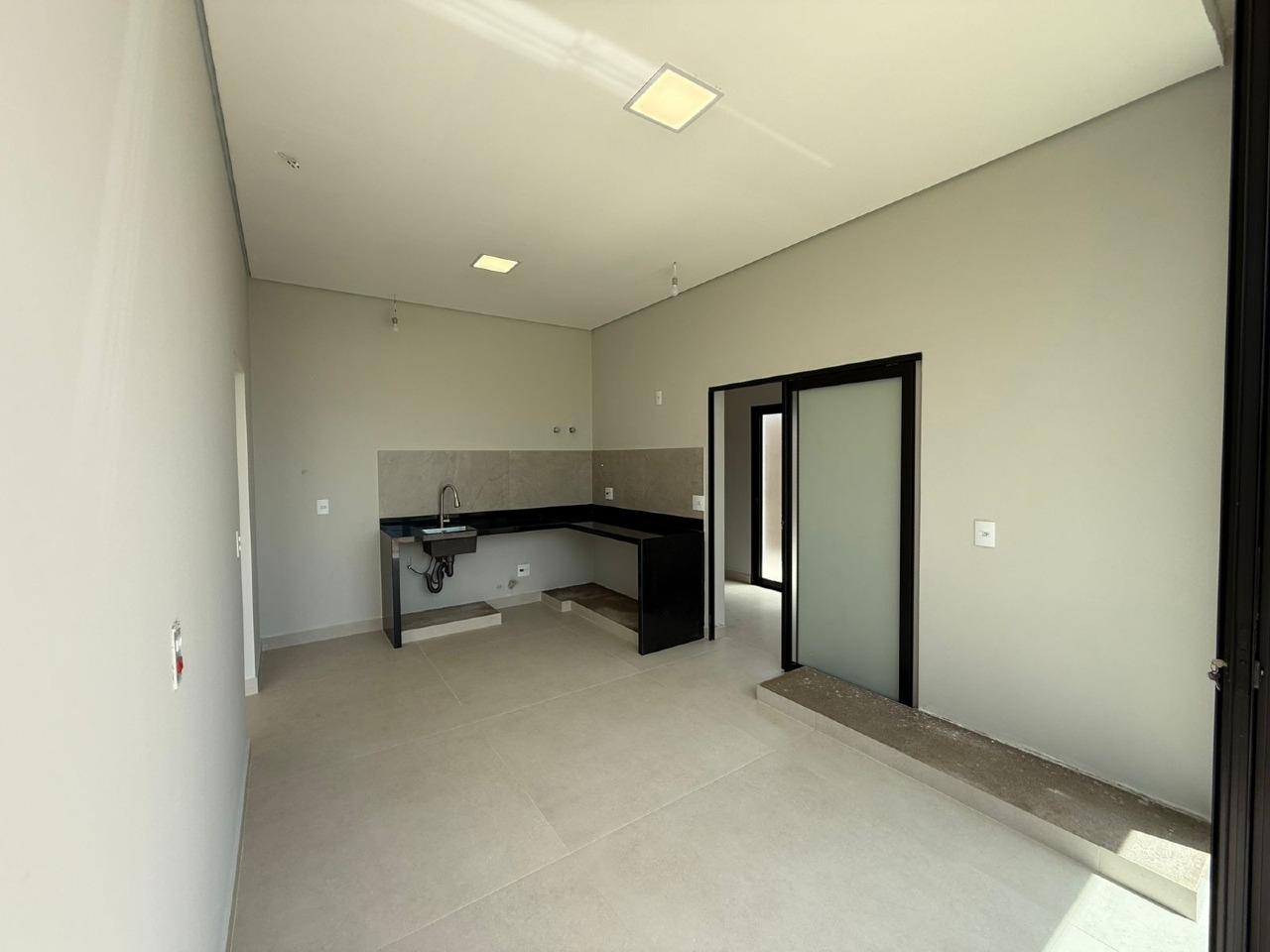 Casa de Condomínio à venda no Jockey do Lago: 