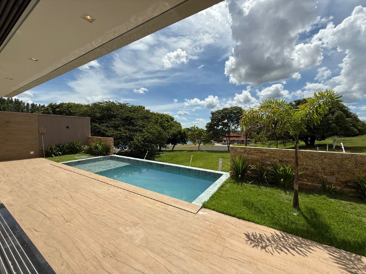 Casa de Condomínio à venda no Jockey do Lago: 