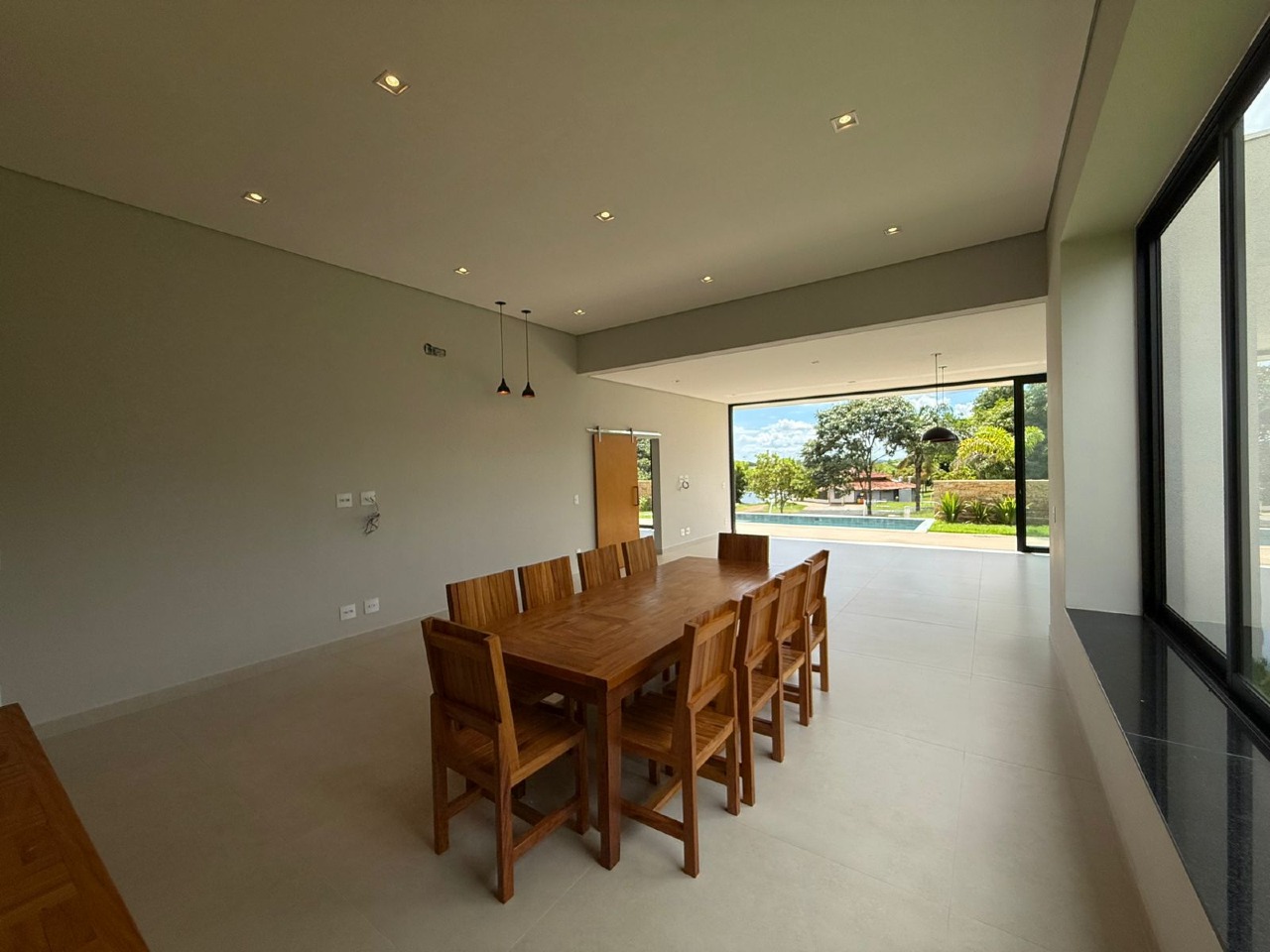 Casa de Condomínio à venda no Jockey do Lago: 