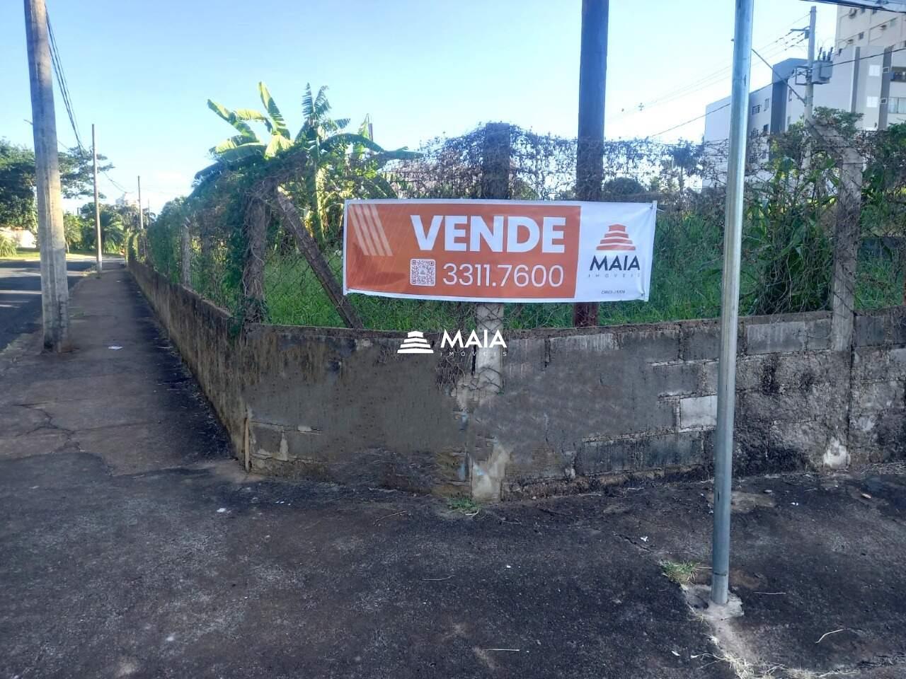 Terreno/Área à venda no Santa Maria: 