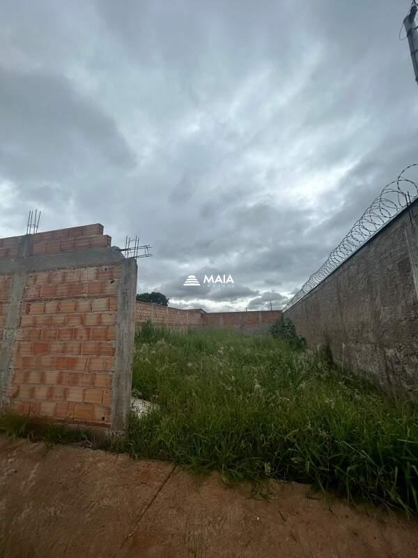 Terreno/Área à venda no Loteamento Jardim Ipiranga: 