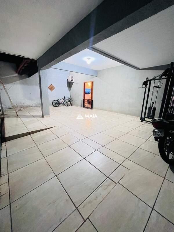 Casa à venda no Beija Flor: 