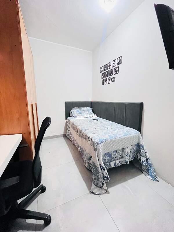 Casa à venda no Beija Flor: 