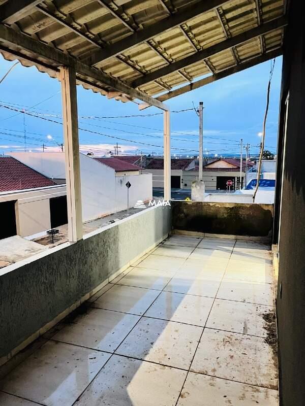 Casa à venda no Beija Flor: 