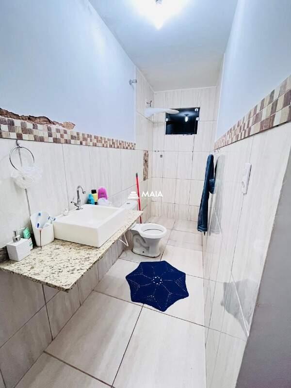 Casa à venda no Beija Flor: 