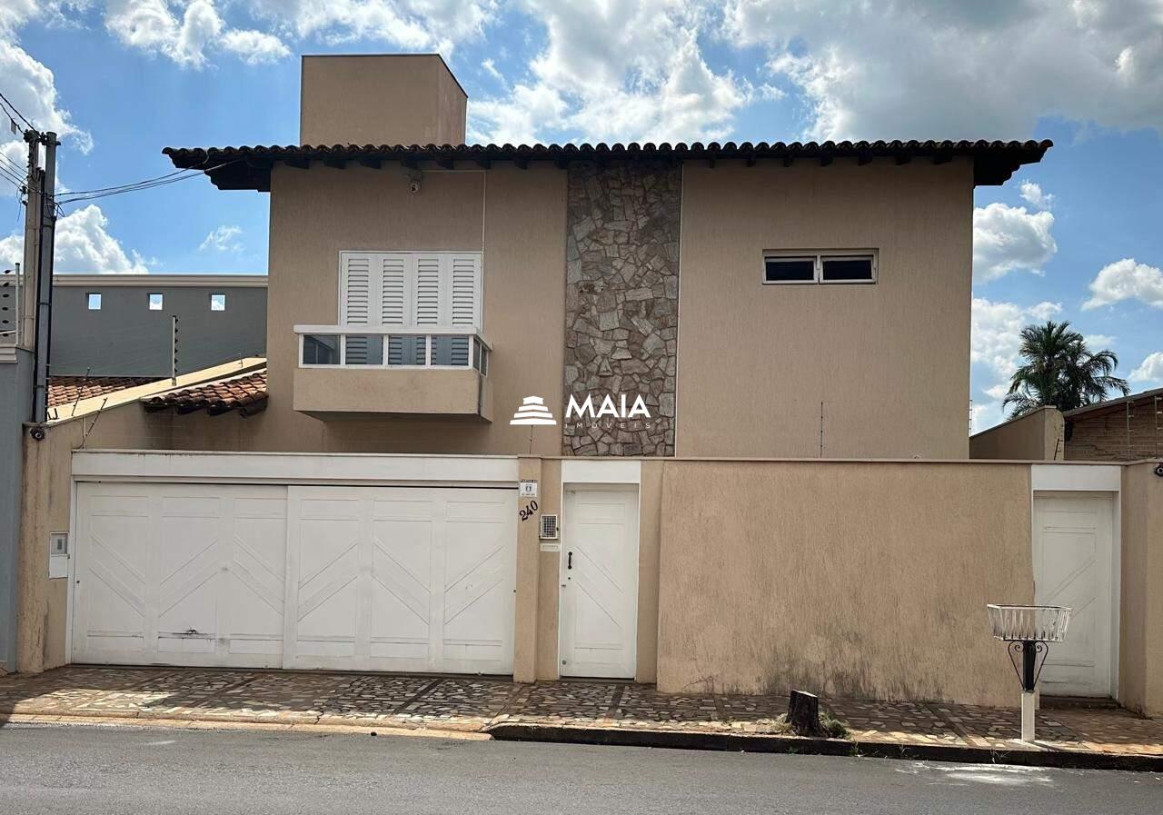 Sobrado a venda no bairro Olinda