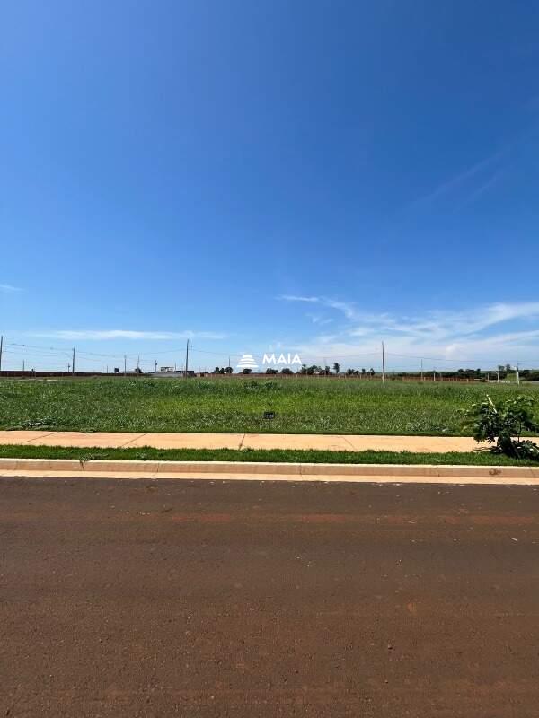 Terreno em Condomínio à venda no Condomínio Brahma I: 