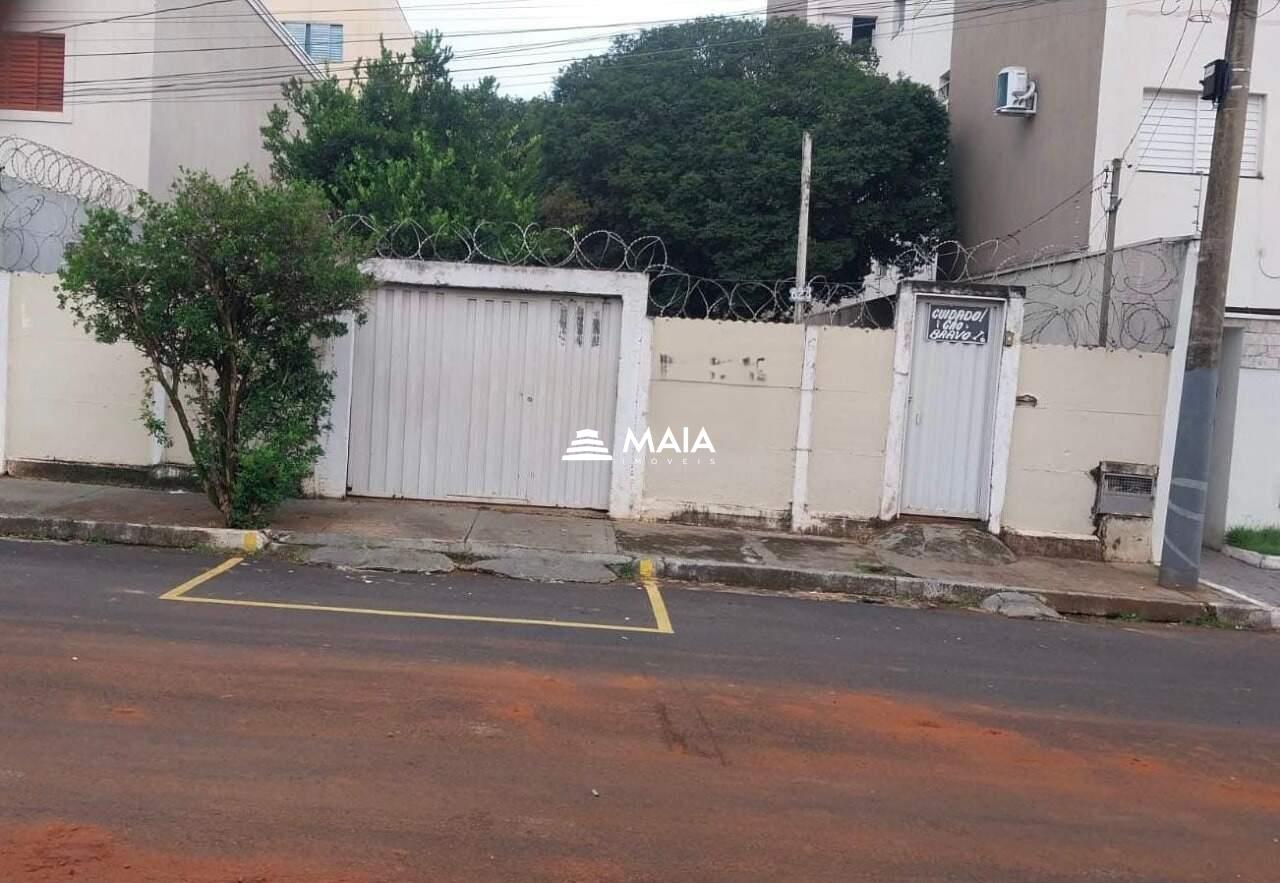 Terreno a venda no Bairro Universitário 