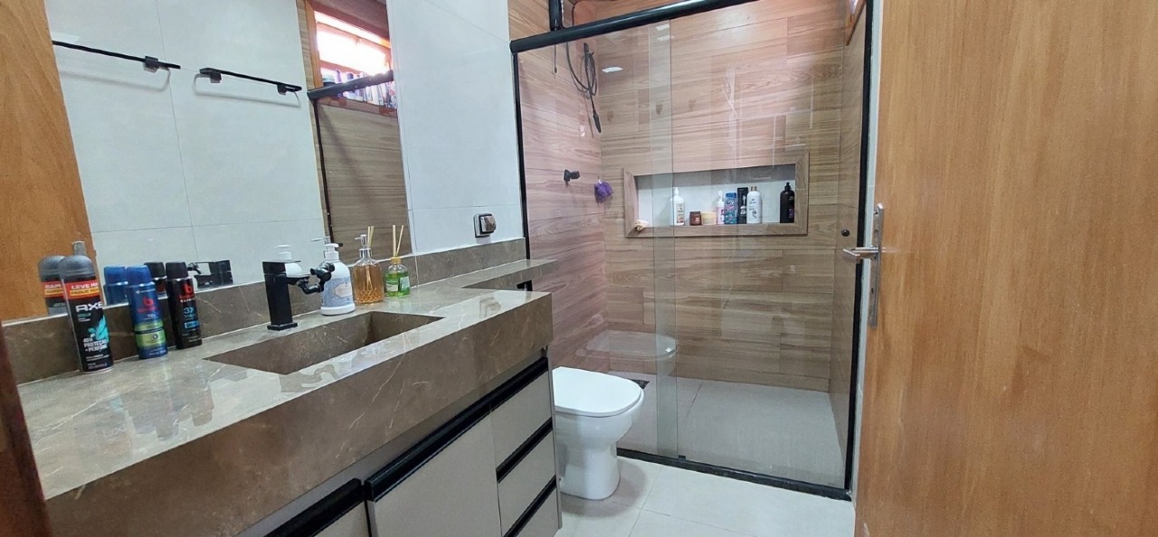 Casa de Condomínio à venda no Portal Beija Flor: 