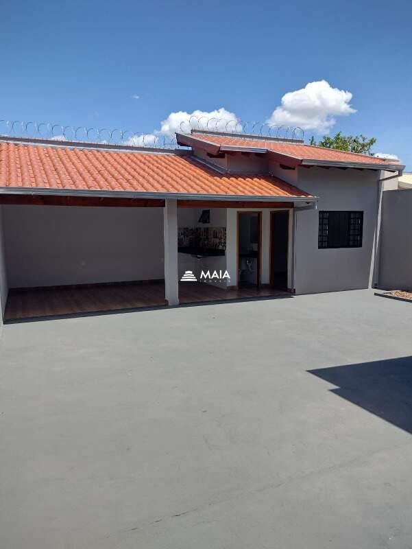 Casa à venda no Jardim Nenê Gomes: 