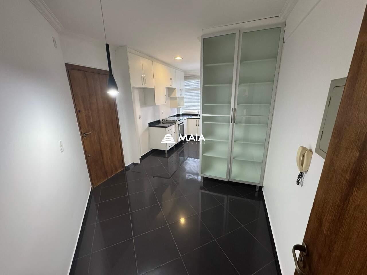 Apartamento à venda no Mercês: 