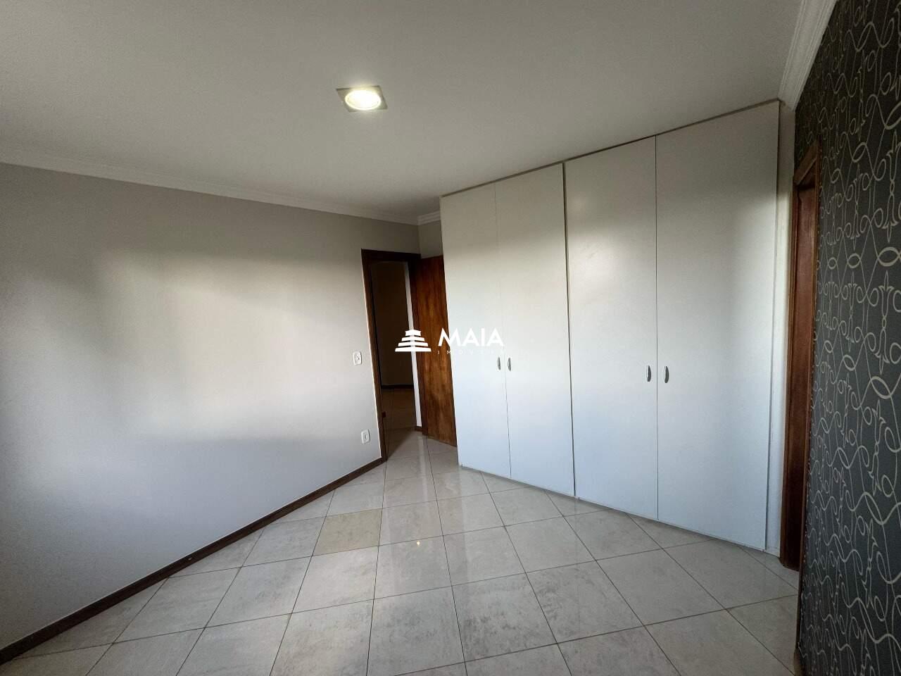 Apartamento à venda no Mercês: 