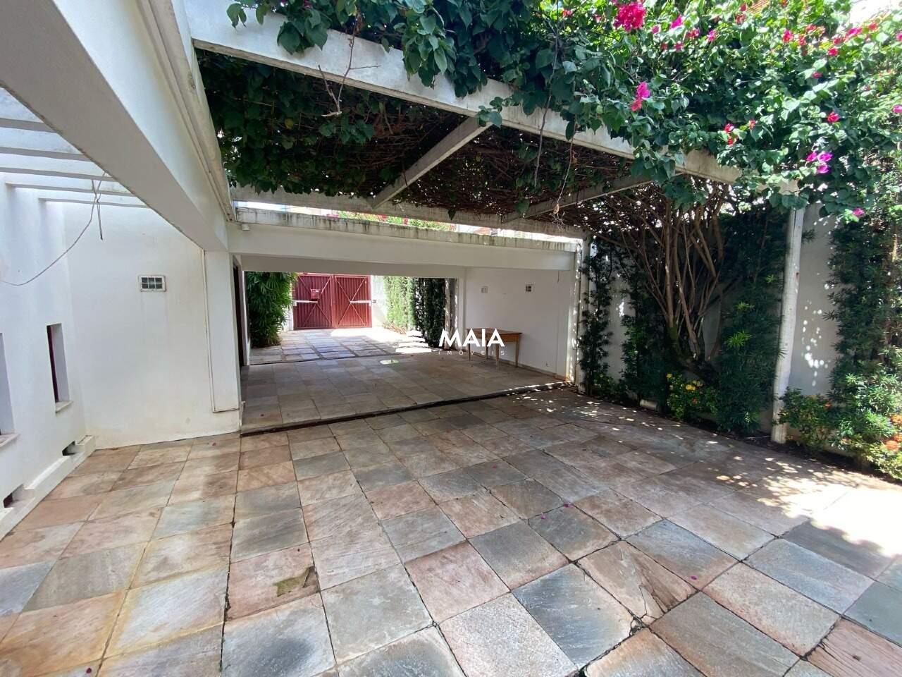 Casa à venda no Centro: 