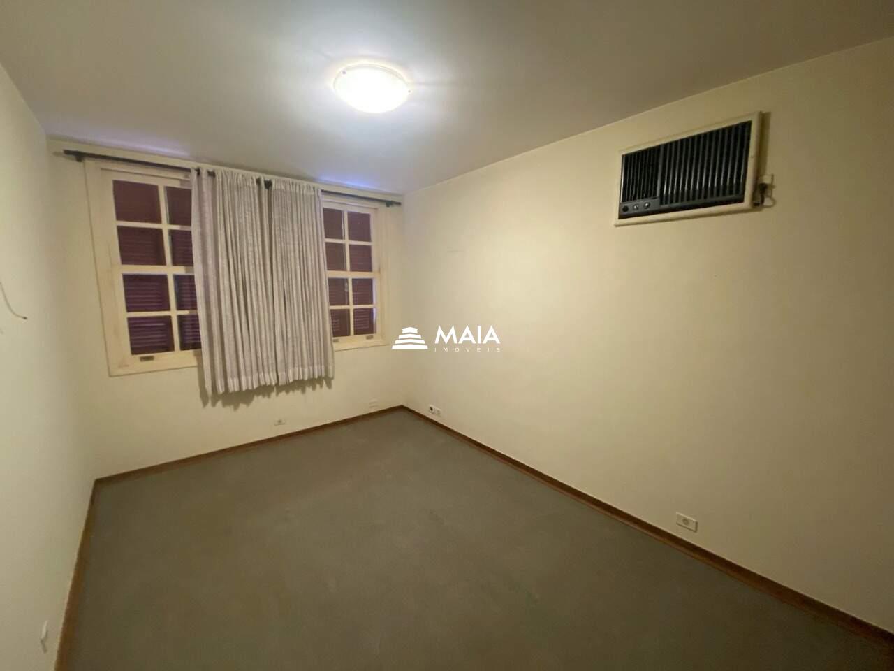 Casa à venda no Centro: 