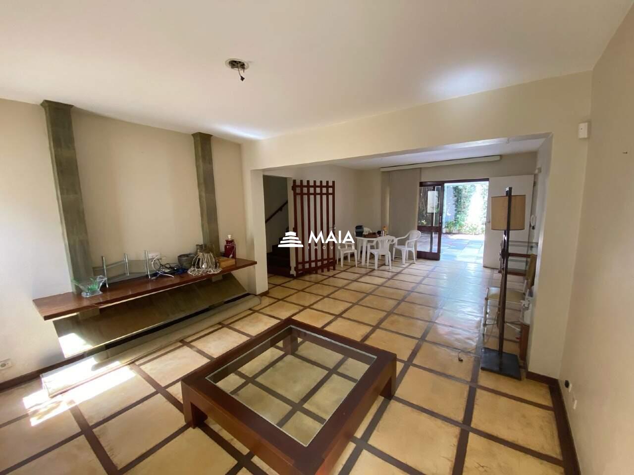 Casa à venda no Centro: 