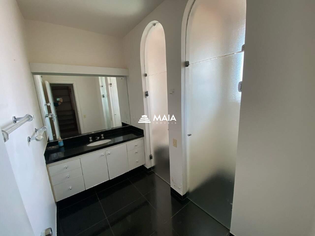 Casa à venda no Centro: 