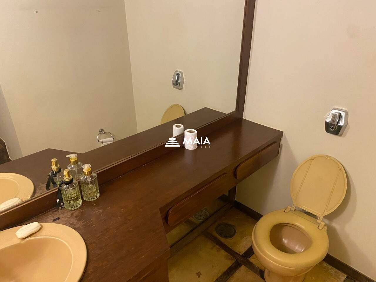 Casa à venda no Centro: 