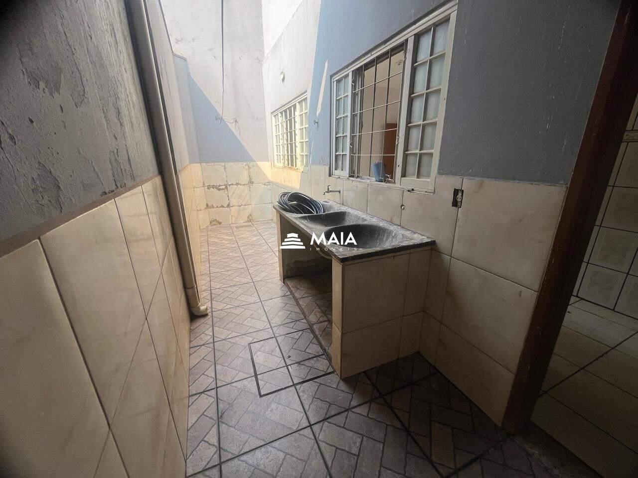 Casa à venda no Jardim Elza Amuí : 