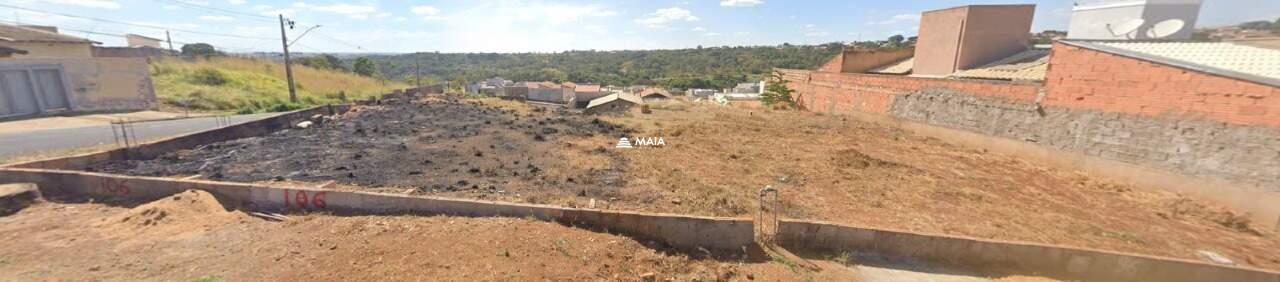 Terreno/Área à venda no Jardim Nenê Gomes: 