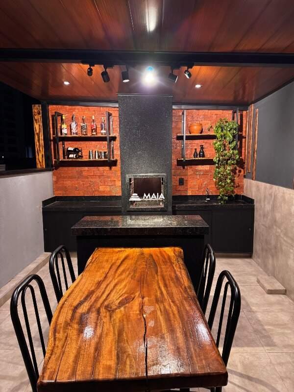 Apartamento à venda no Mercês: 