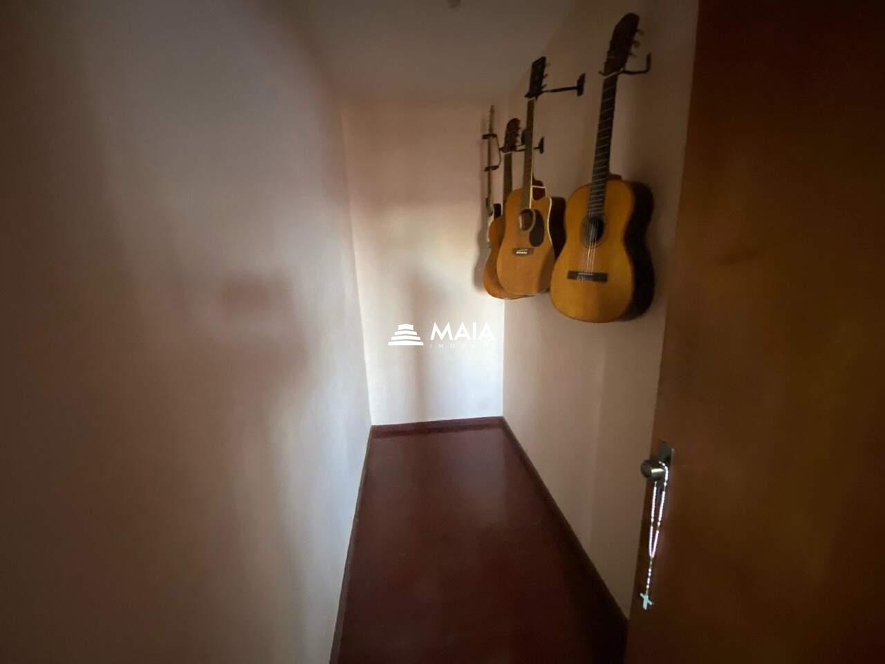 Casa à venda no Mercês: 