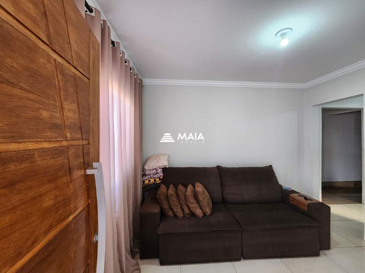 Casa à venda no Beija Flor: 