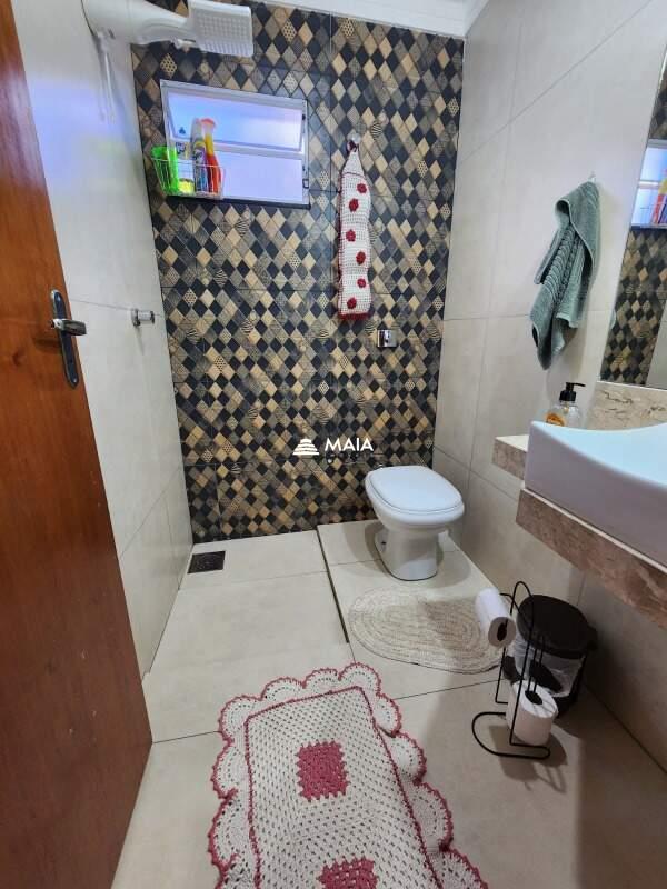 Casa à venda no Beija Flor: 