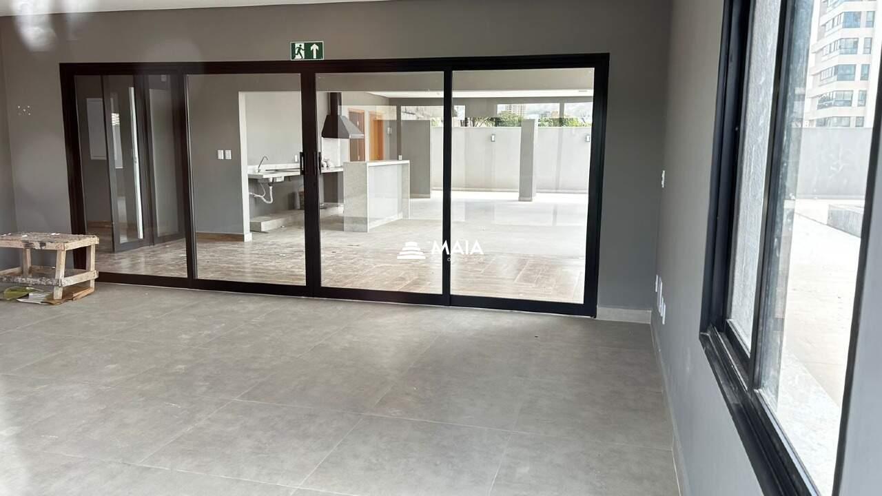 Apartamento à venda no Mercês: 