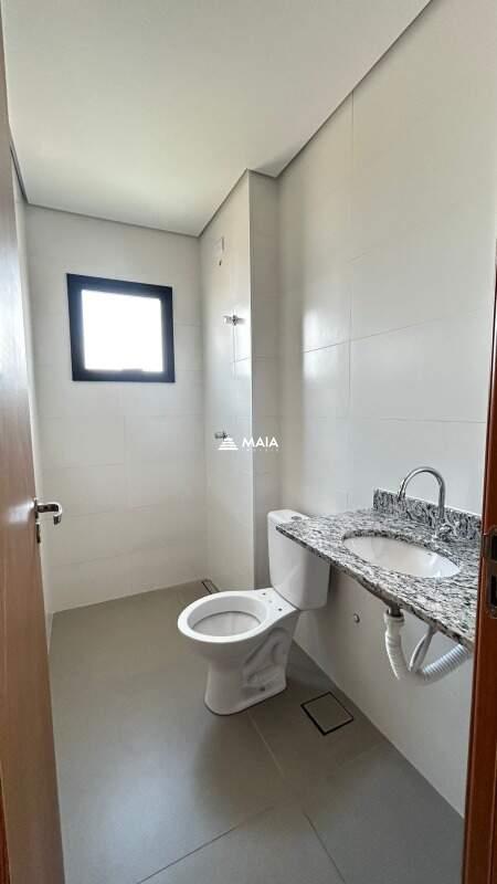 Apartamento à venda no Mercês: 