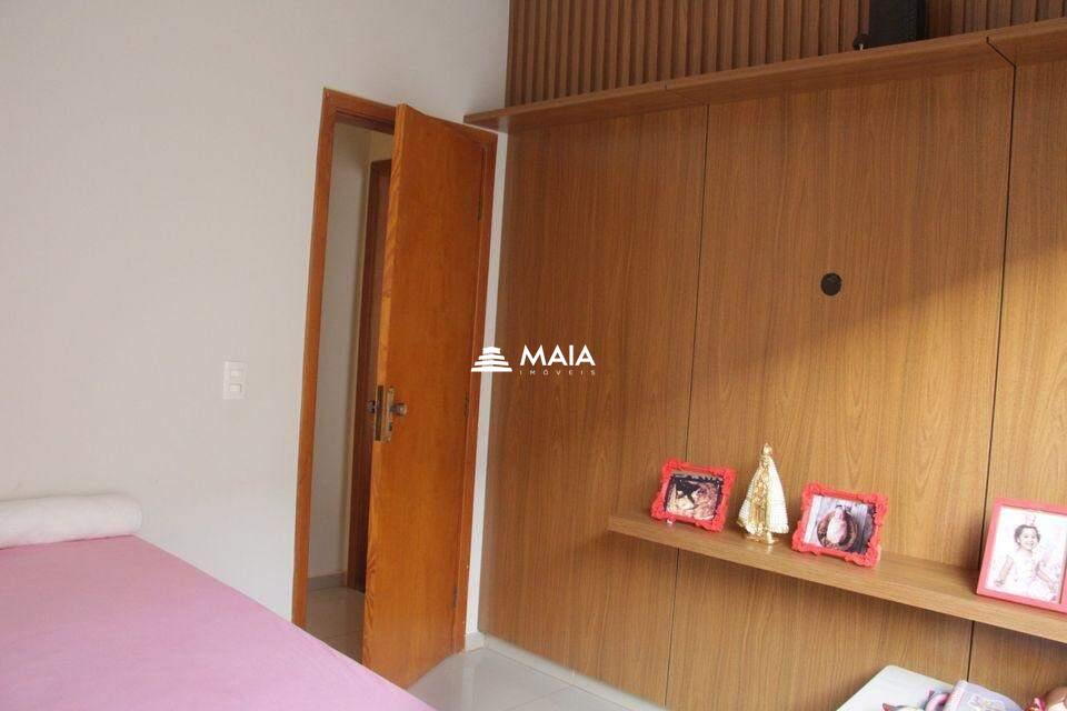 Casa à venda no Jardim Nenê Gomes: 