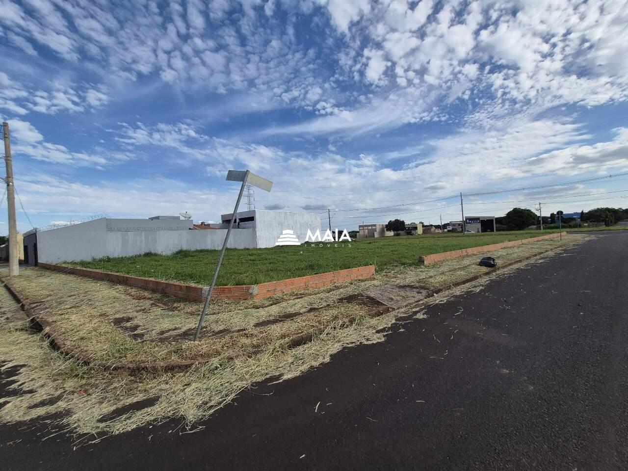 Terreno/Área à venda no Parque das Laranjeiras: 